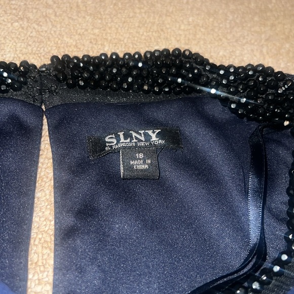 SLNY FLORAL NAVY COCKTAIL DRESS - Picture 8 of 9